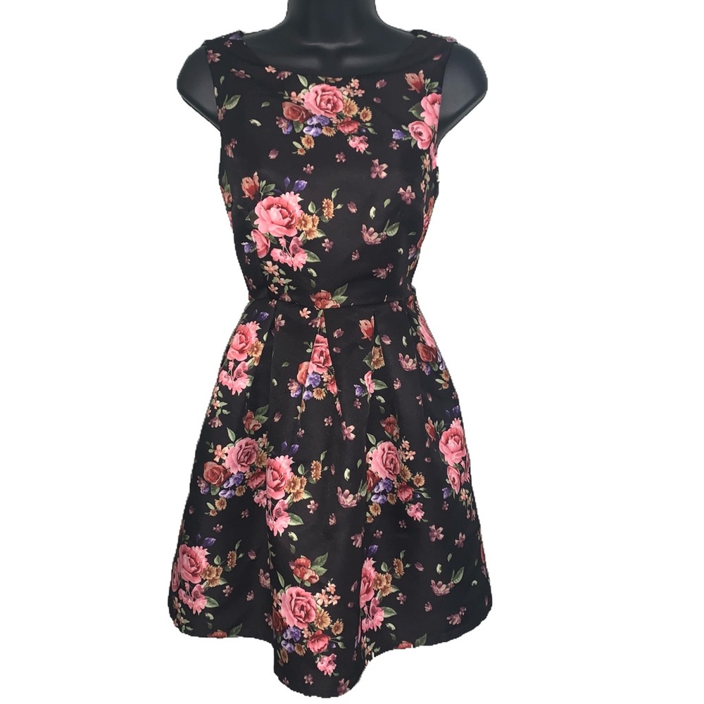 Floral Back Cut-Out Dress